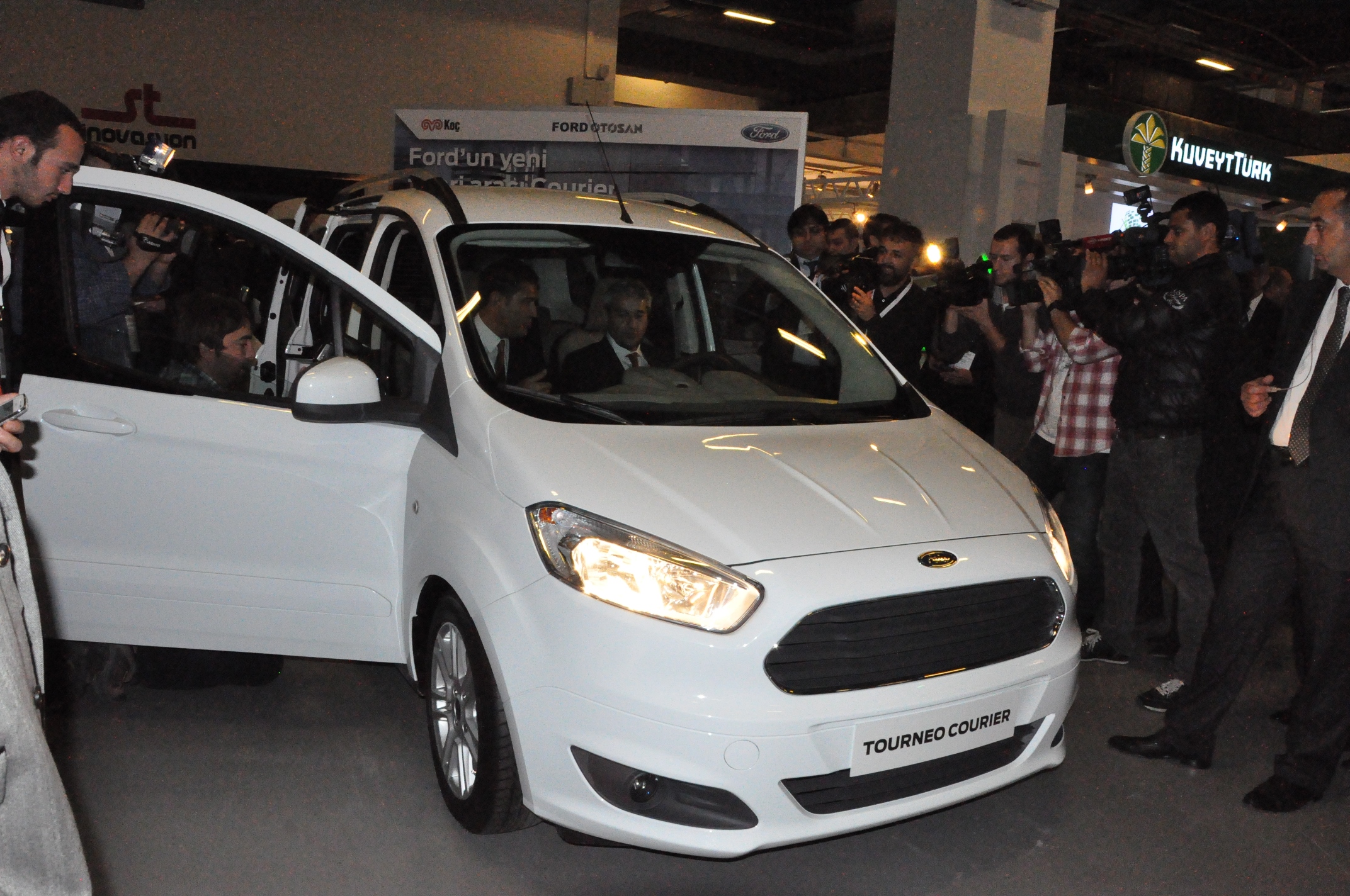 Ar-Ge Zirvesi Ford Courier 